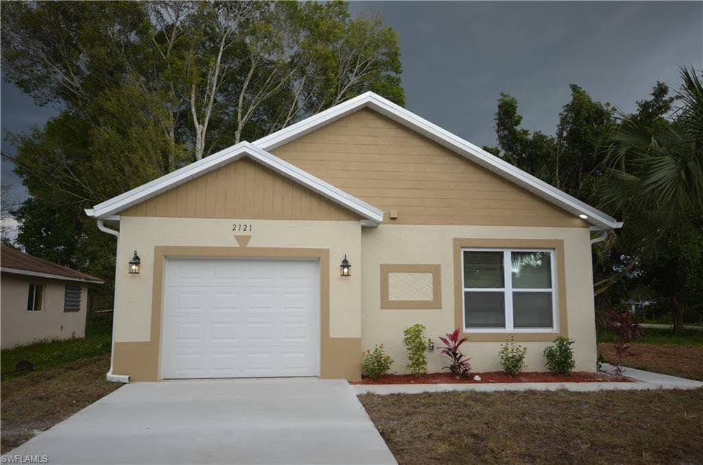 2121 French ST FORT MYERS, FL 33916