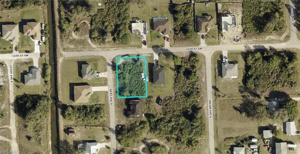 3913 14th ST SW LEHIGH ACRES, FL 33976