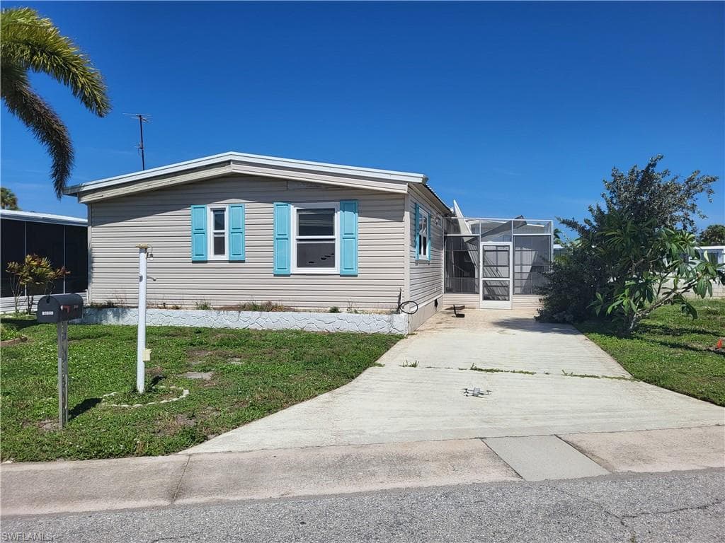 17640 Bryan CT FORT MYERS BEACH, FL 33931