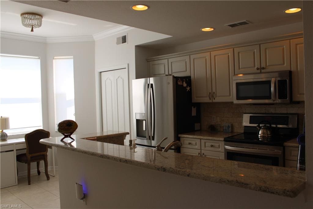 8320 Whiskey Preserve CIR 333 FORT MYERS, FL 33919