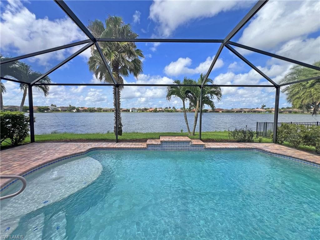 2879 Via Piazza LOOP FORT MYERS, FL 33905