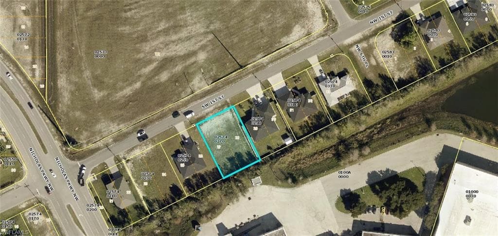626 SW 1st ST CAPE CORAL, FL 33991