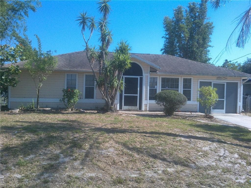 4307 13th ST W LEHIGH ACRES, FL 33971