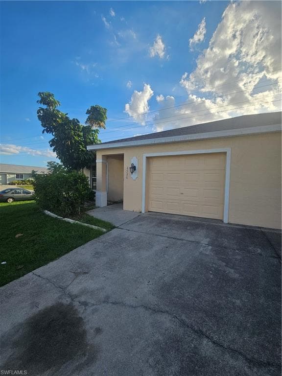 4526 Santa Barbara BLVD CAPE CORAL, FL 33914