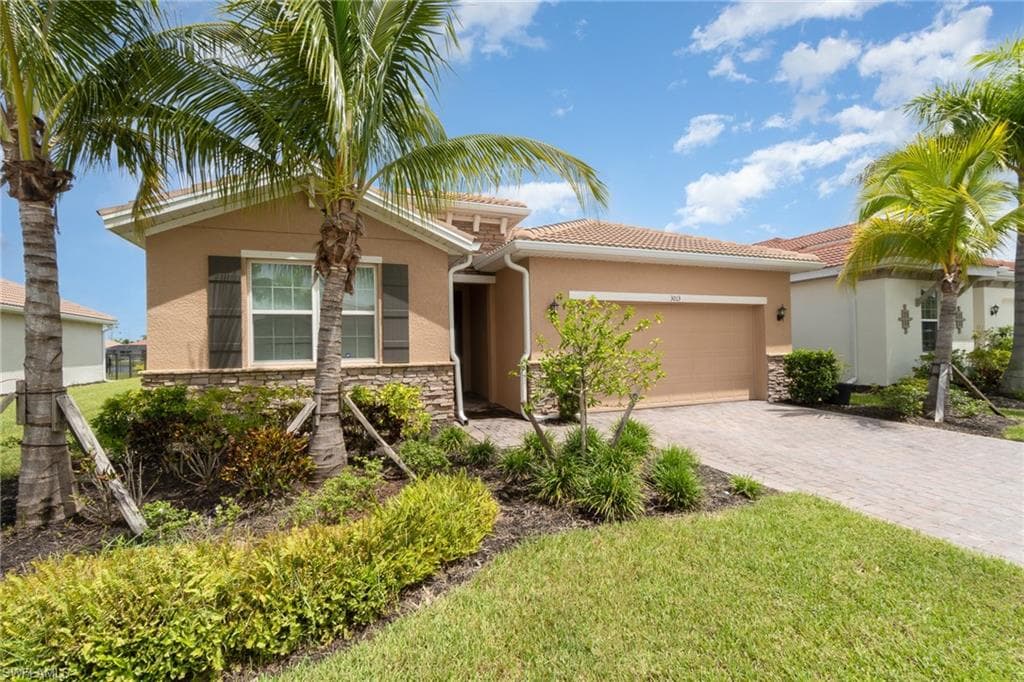 3013 Birchin LN FORT MYERS, FL 33916