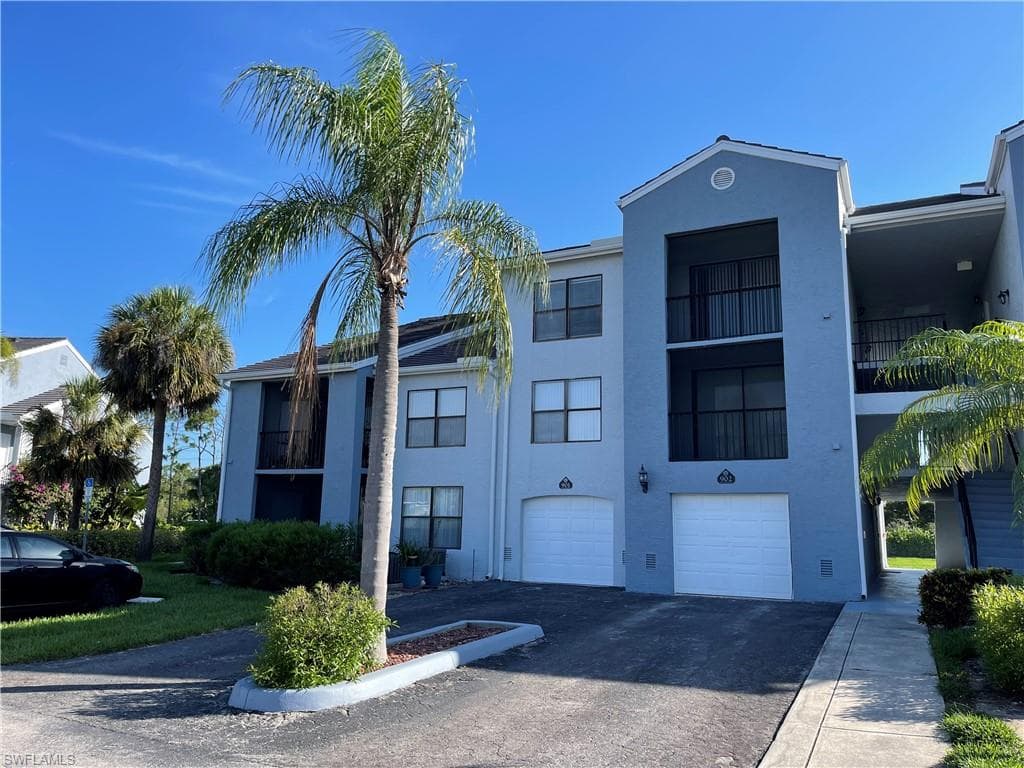13555 Eagle Ridge DR 933 FORT MYERS, FL 33912