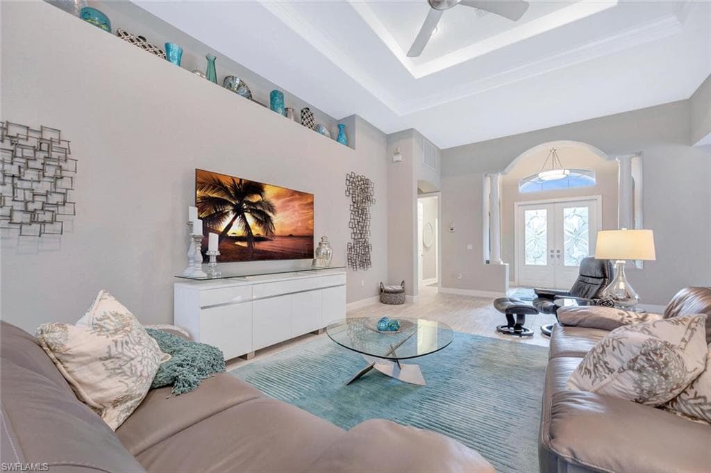 4740 Cerromar DR NAPLES, FL 34112