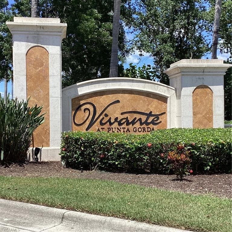 98 Vivante BLVD 201 PUNTA GORDA, FL 33950