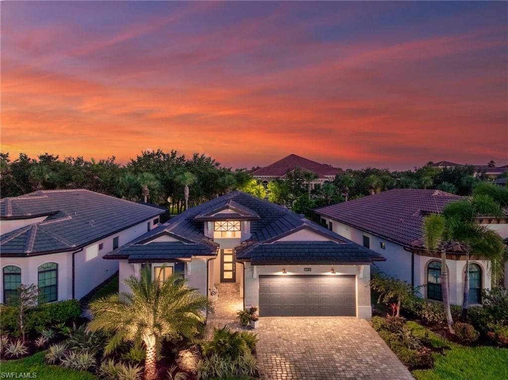 10035 Florence CIR NAPLES, FL 34119