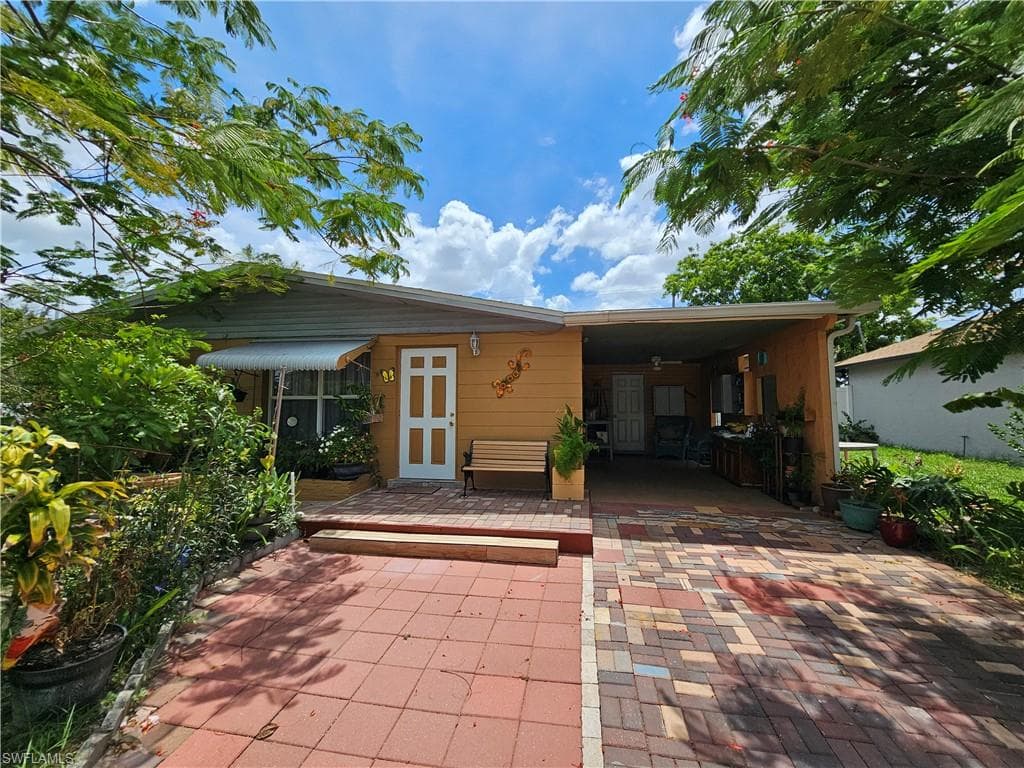 8333 Beacon BLVD FORT MYERS, FL 33907