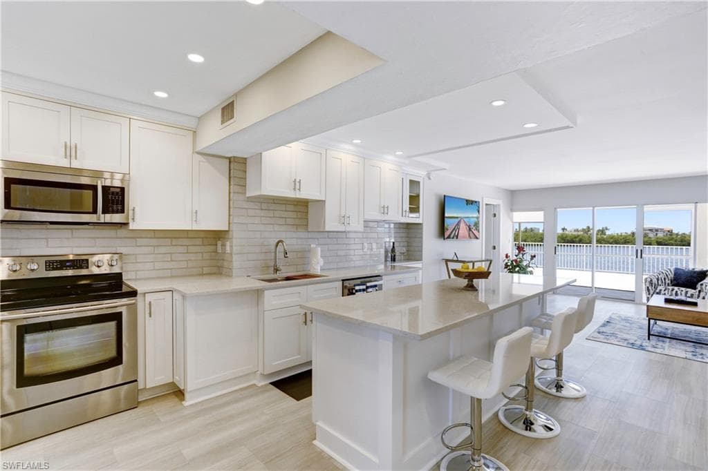 4895 Bonita Beach RD 102 BONITA SPRINGS, FL 34134