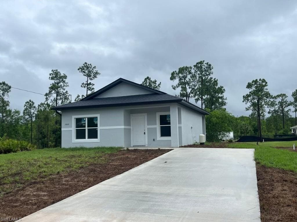3802 E 3rd ST LEHIGH ACRES, FL 33936