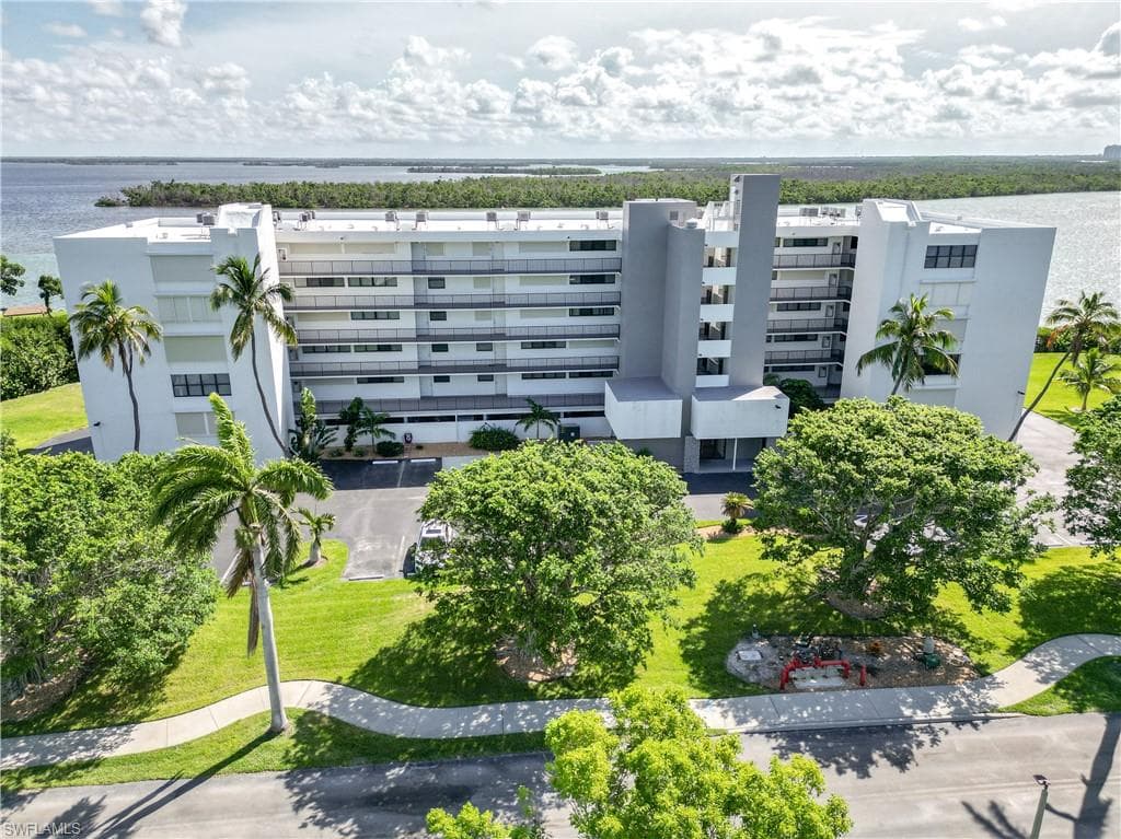 4223 Bay Beach LN 3B FORT MYERS BEACH, FL 33931