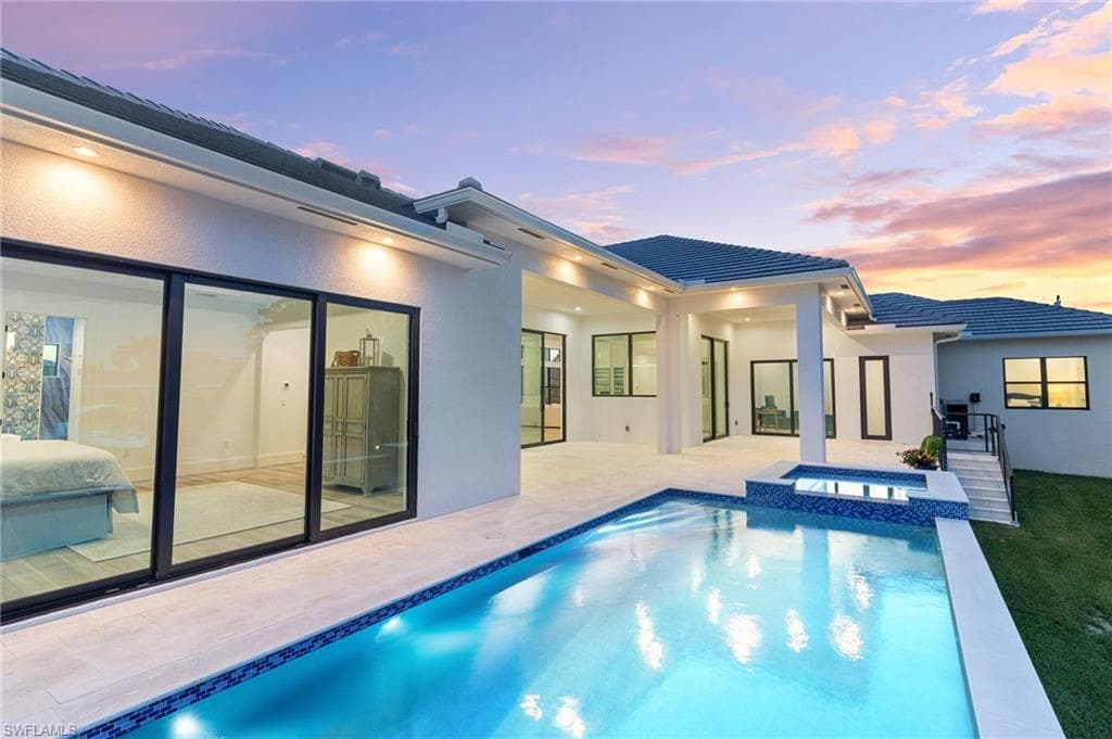 295 Landmark ST MARCO ISLAND, FL 34145