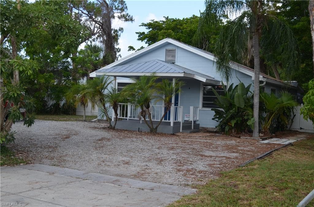 4606 Lombardy LN NAPLES, FL 34112