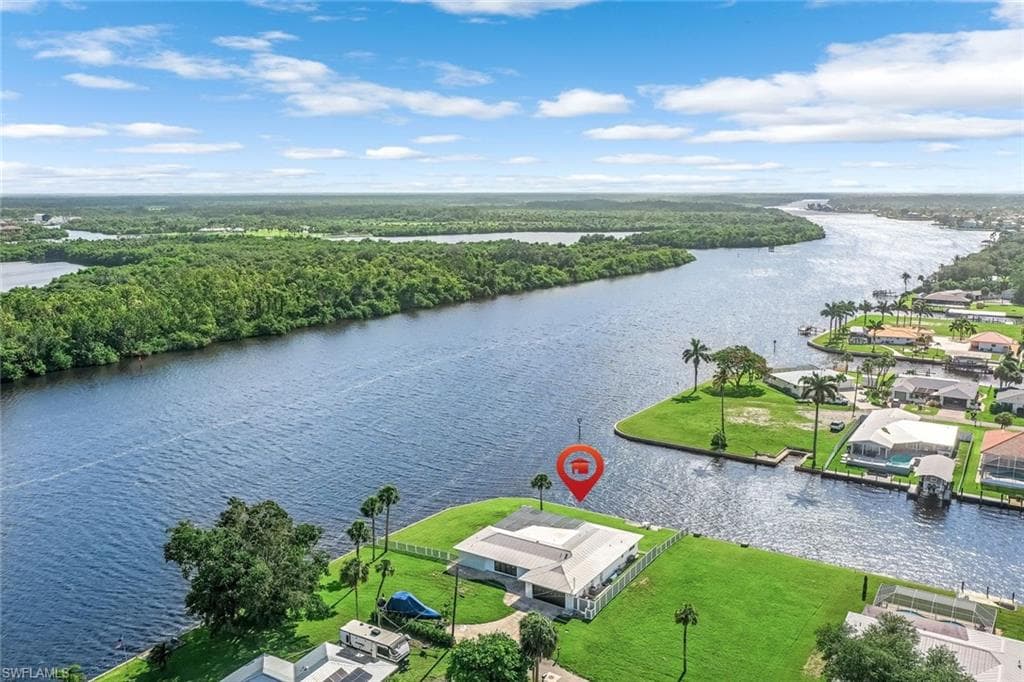 2194 Santiago AVE FORT MYERS, FL 33905
