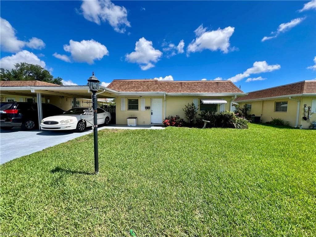 2213 Gardenia WAY LEHIGH ACRES, FL 33936