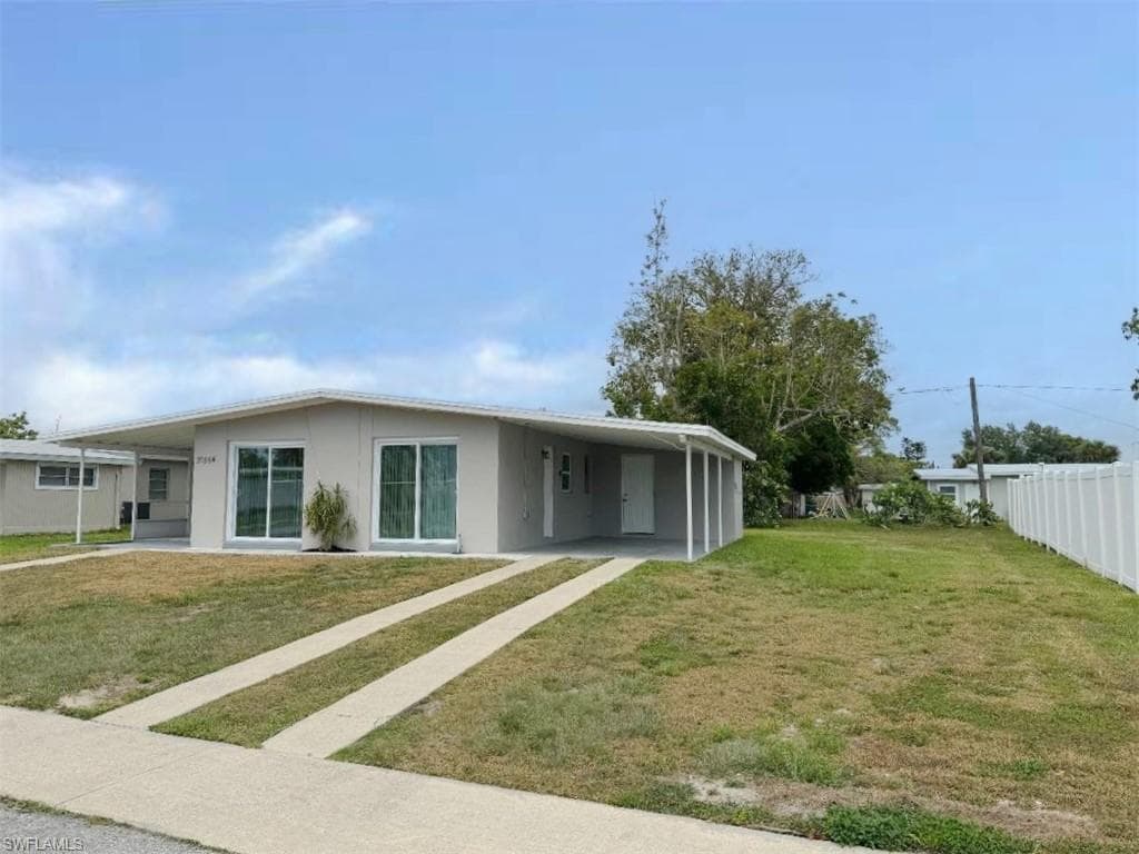 21554 Augusta AVE PORT CHARLOTTE, FL 33952