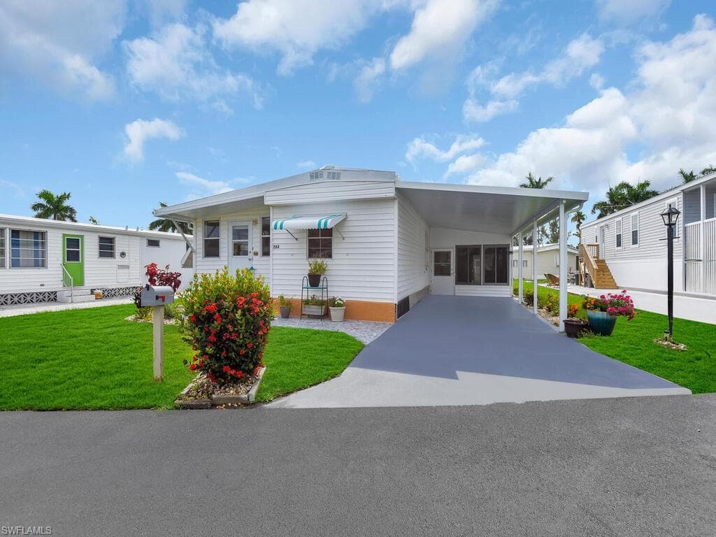 264 Yorkshire AVE FORT MYERS, FL 33908