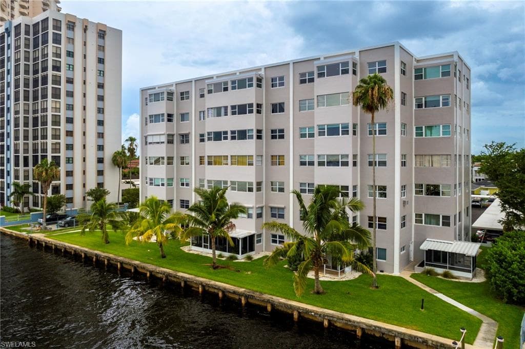 1900 Clifford ST 703 FORT MYERS, FL 33901