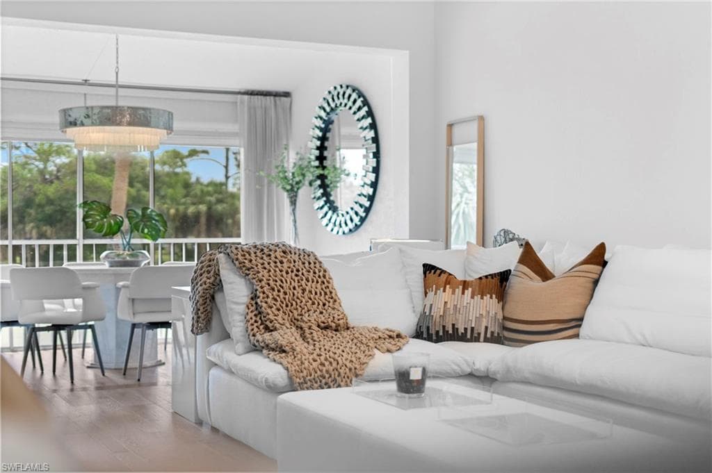 1970 Willow Bend CIR 203 NAPLES, FL 34109