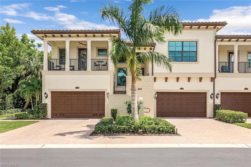 2542 Windward CT 16-201 NAPLES, FL 34112