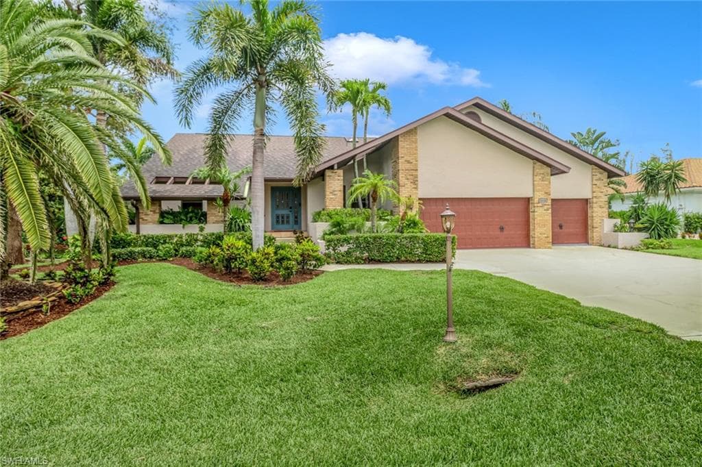 16126 Forest Oaks DR FORT MYERS, FL 33908