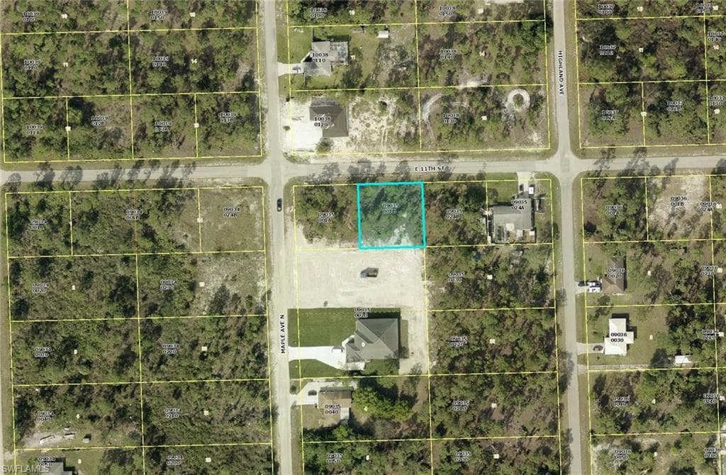 1002 E 11th ST LEHIGH ACRES, FL 33972