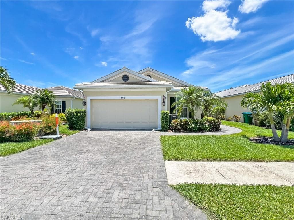 2730 Vareo CT CAPE CORAL, FL 33991