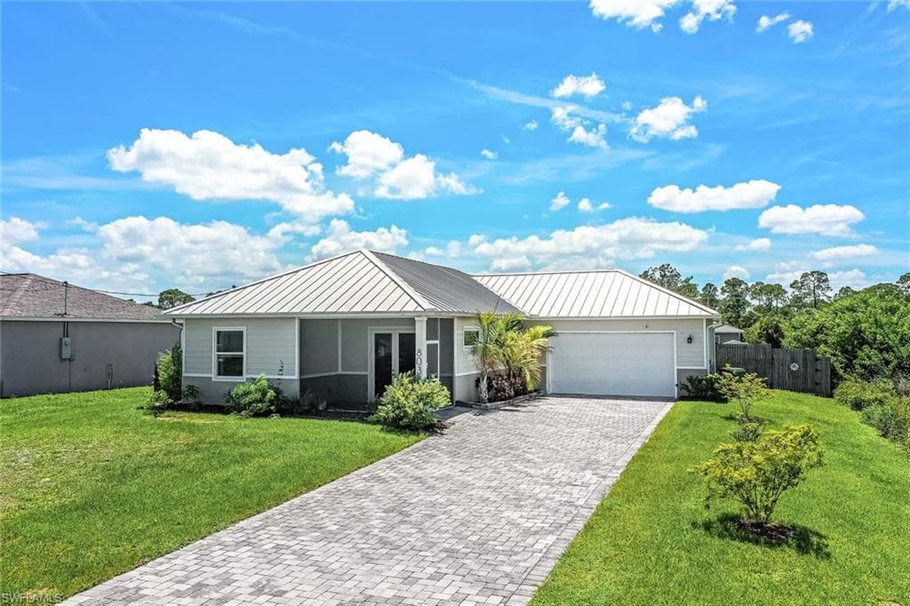 8038 Buttercup CIR LABELLE, FL 33935