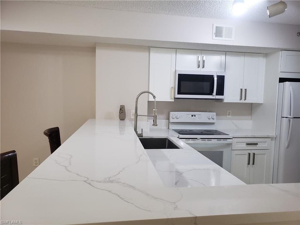 1830 Florida Club CIR 4105 NAPLES, FL 34112