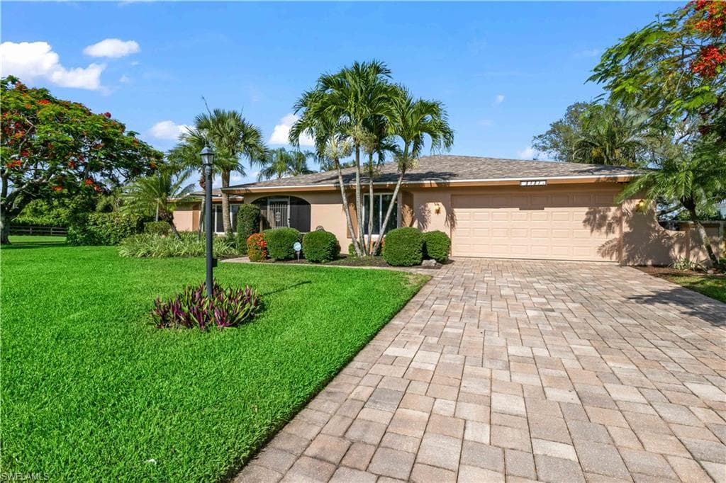 5151 Tanglewood PKWY FORT MYERS, FL 33919