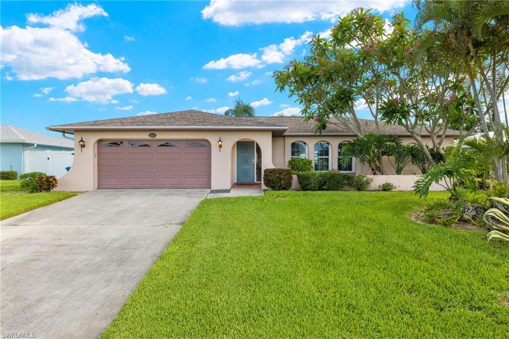 1117 SE 29th TER CAPE CORAL, FL 33904