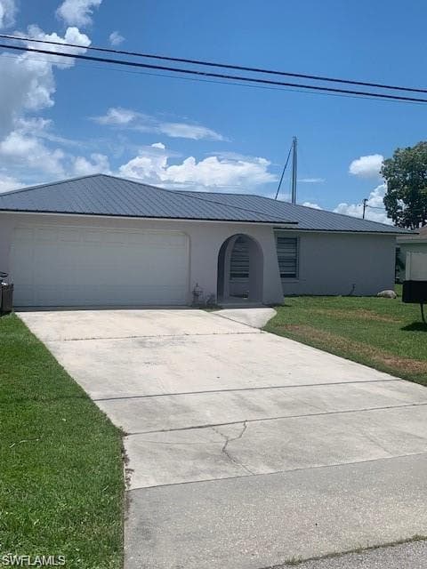 2214 SE 14th TER CAPE CORAL, FL 33990