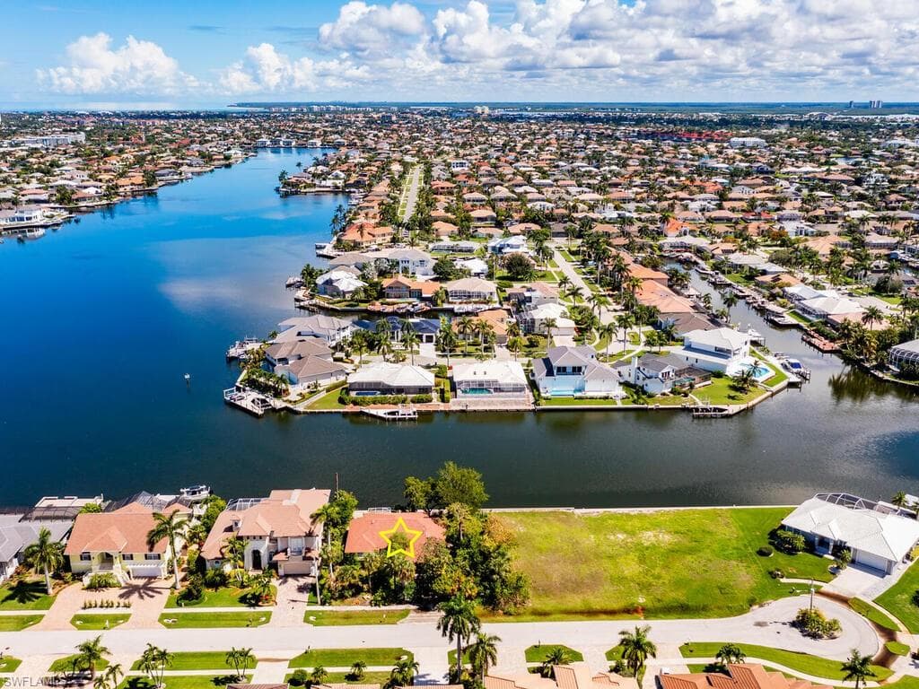 1160 Twin Oak CT MARCO ISLAND, FL 34145