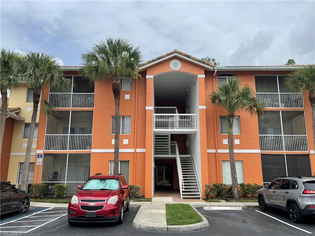 6401 Aragon WAY 305 FORT MYERS, FL 33966