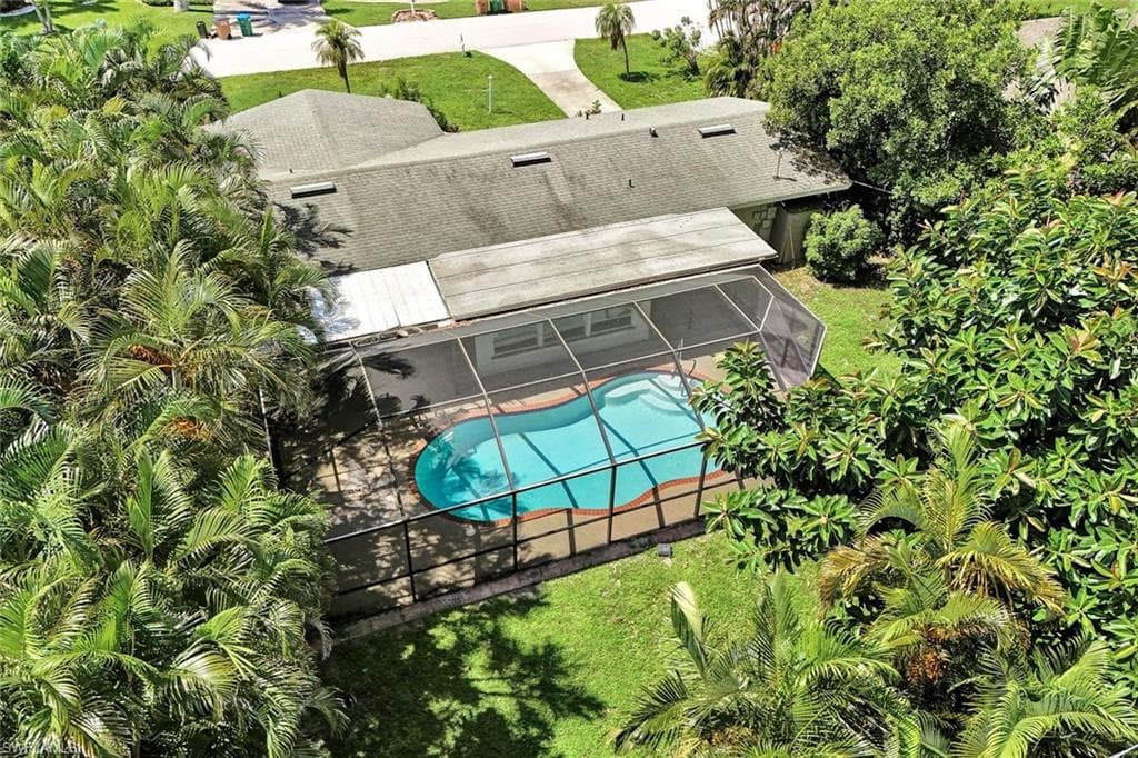 733 Sesame CT CAPE CORAL, FL 33904