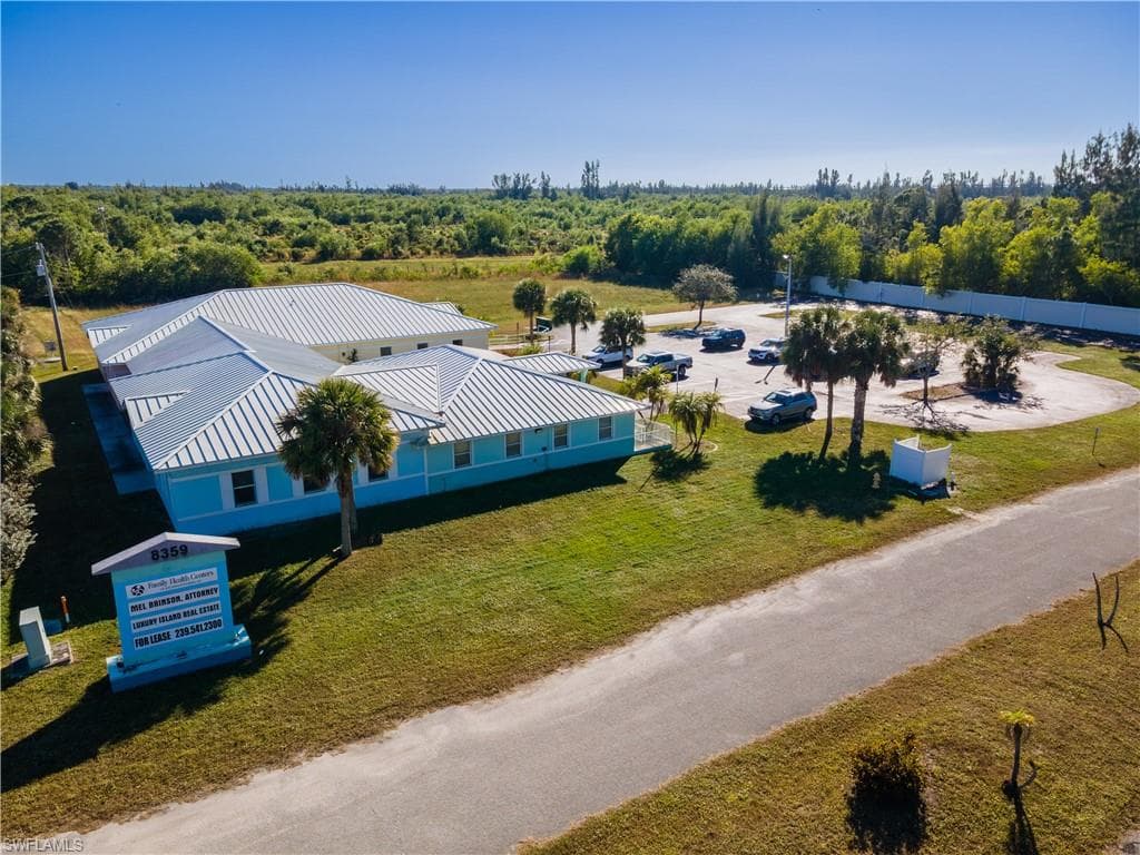 8359 Stringfellow RD OTHER, FL 33956