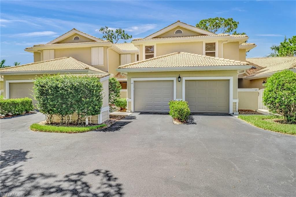 337 Emerald Bay CIR N U-5 NAPLES, FL 34110