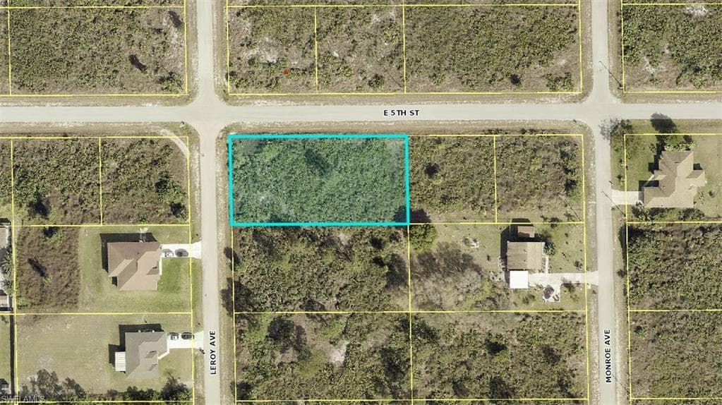 422 Leroy AVE LEHIGH ACRES, FL 33972