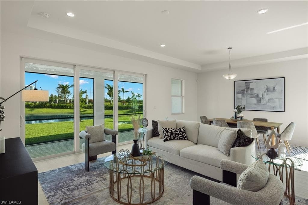 8955 Kingston ST NAPLES, FL 34114