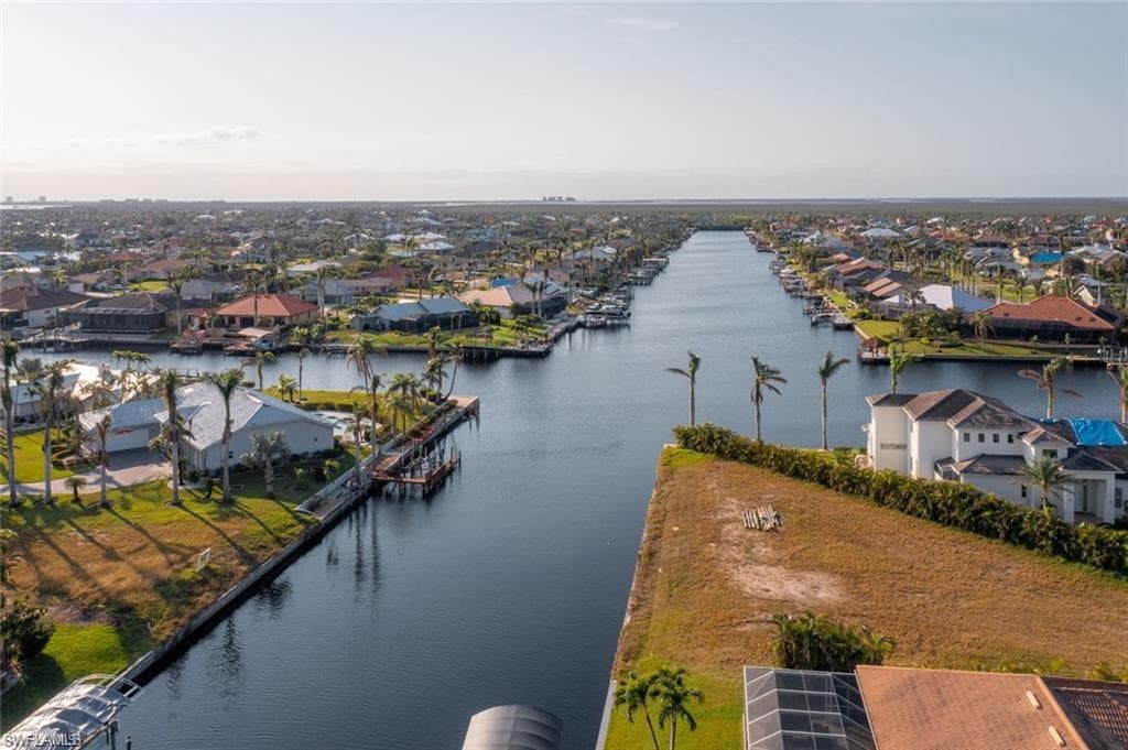 5027 25th PL CAPE CORAL, FL 33914