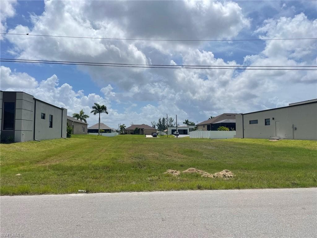 109 SW 37th PL CAPE CORAL, FL 33991