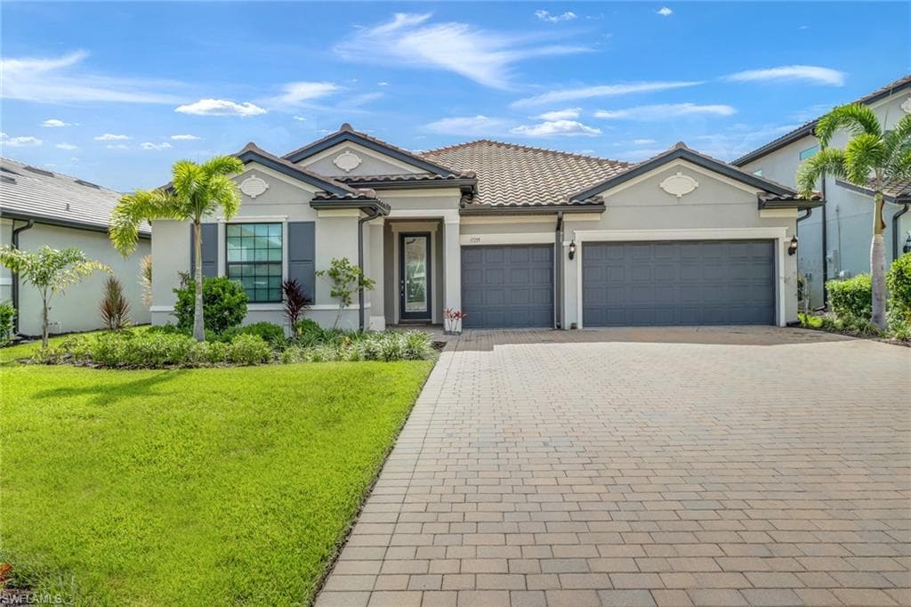 17219 Ashcomb WAY ESTERO, FL 33928