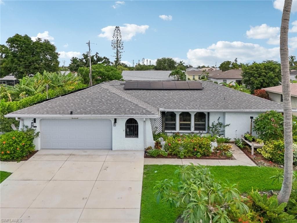 907 SE 34th TER CAPE CORAL, FL 33904