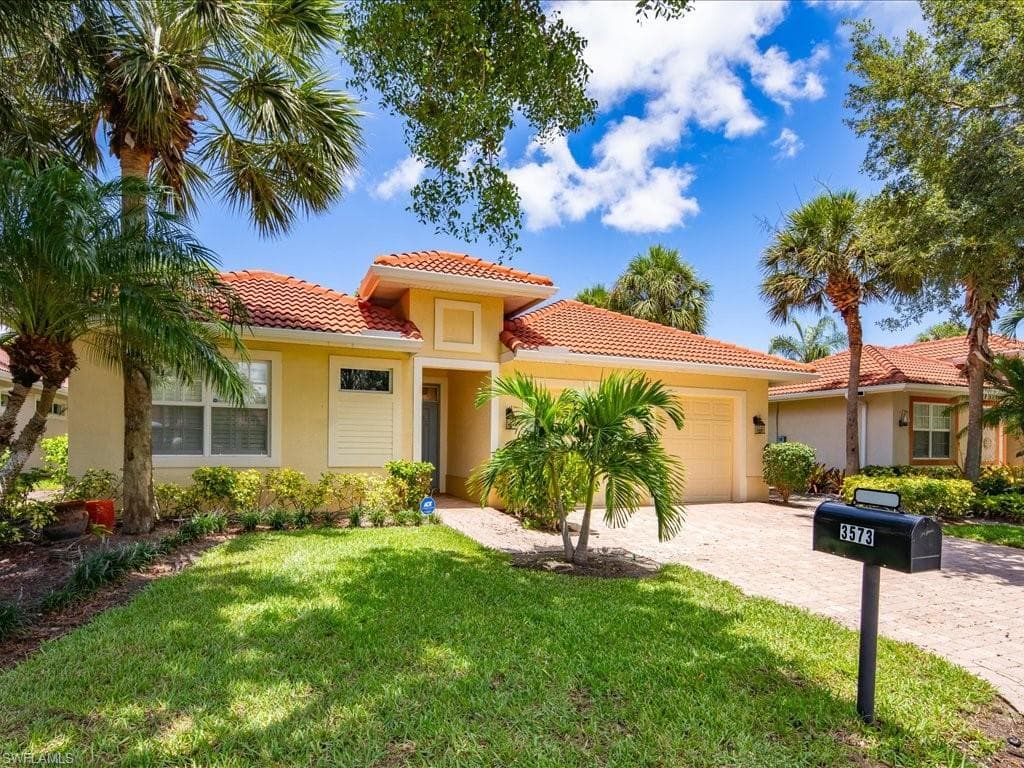3573 Corinthian WAY NAPLES, FL 34105