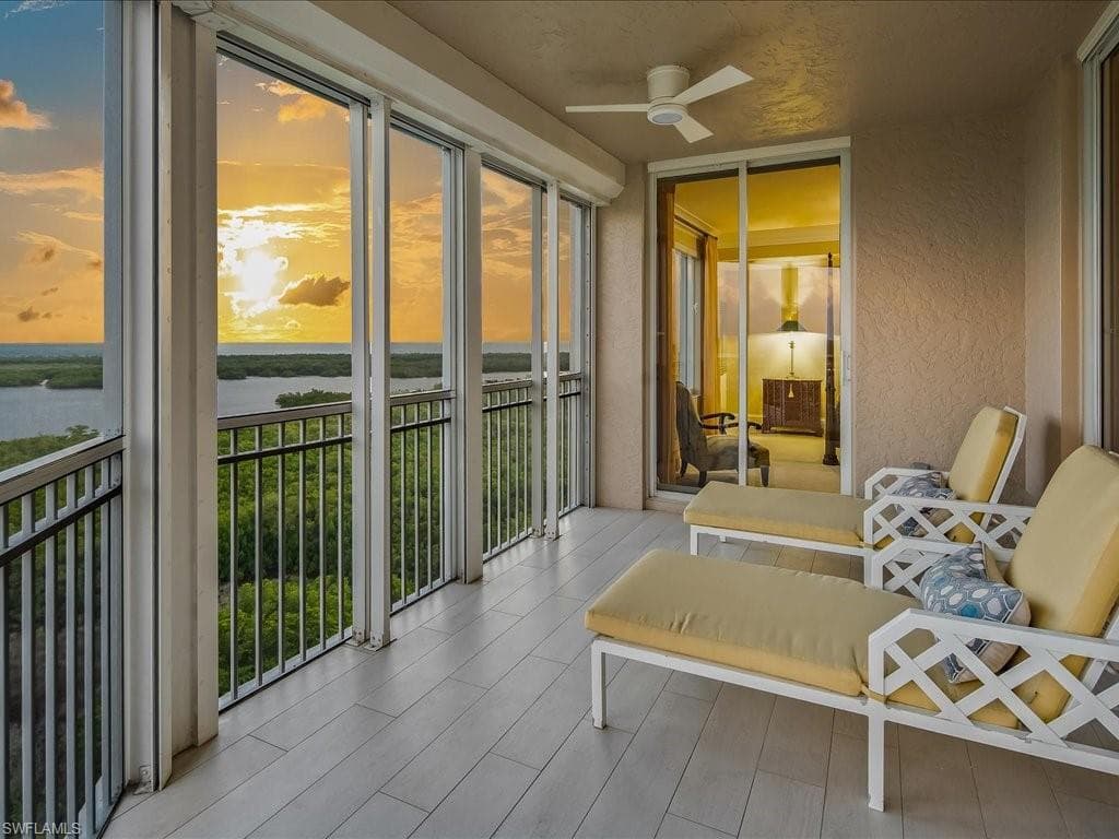 1001 Arbor Lake DR 1101 NAPLES, FL 34110