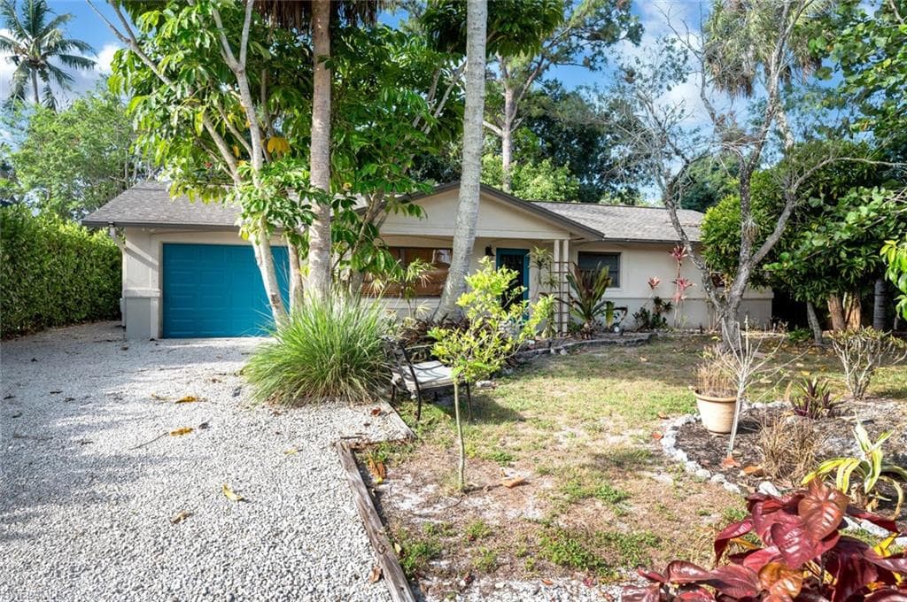 4336 Parrot AVE NAPLES, FL 34104