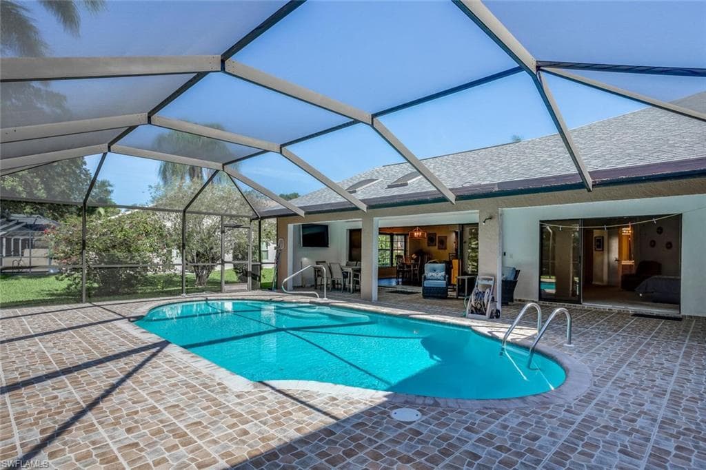 19962 Lake Vista CIR LEHIGH ACRES, FL 33936