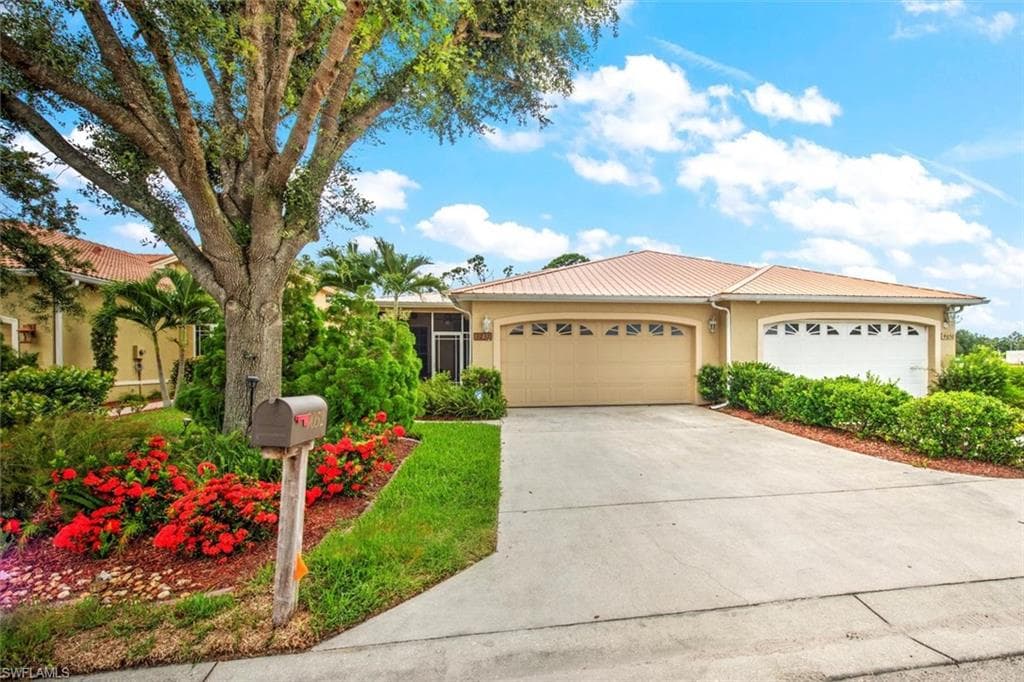 9052 Leatherwood LOOP LEHIGH ACRES, FL 33936